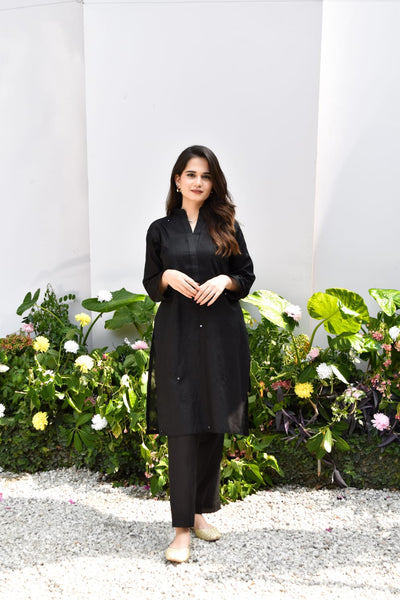 Black Monochrome 2PC