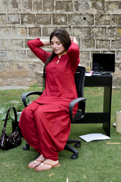 Cleo maroon linen 2-piece kurta shalwar with mandarin collar by Rang Barsay - view 4