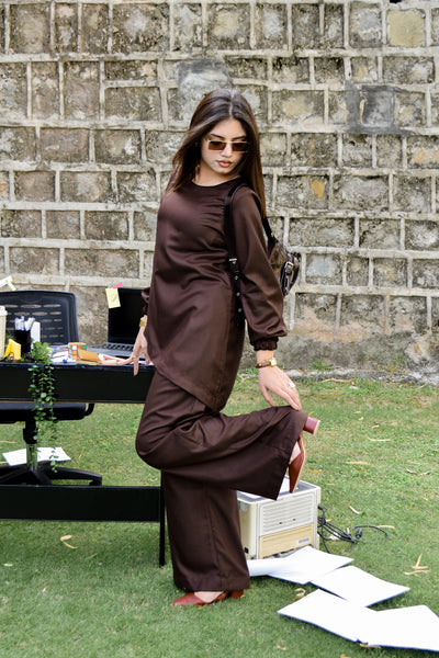 Koa chocolate brown linen co-ord set with balloon sleeves and wide-leg trousers by Rang Barsay - view 2