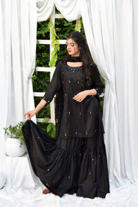 Durefishan Embroidered Gharara Set