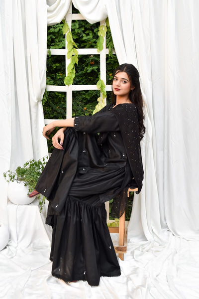 Durefishan Embroidered Gharara Set